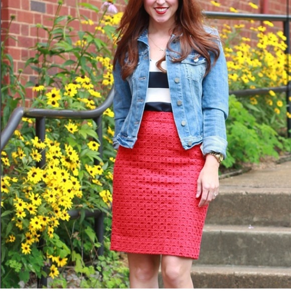 J Crew red eyelet no 2 pencil skirt - Picture 4 of 10